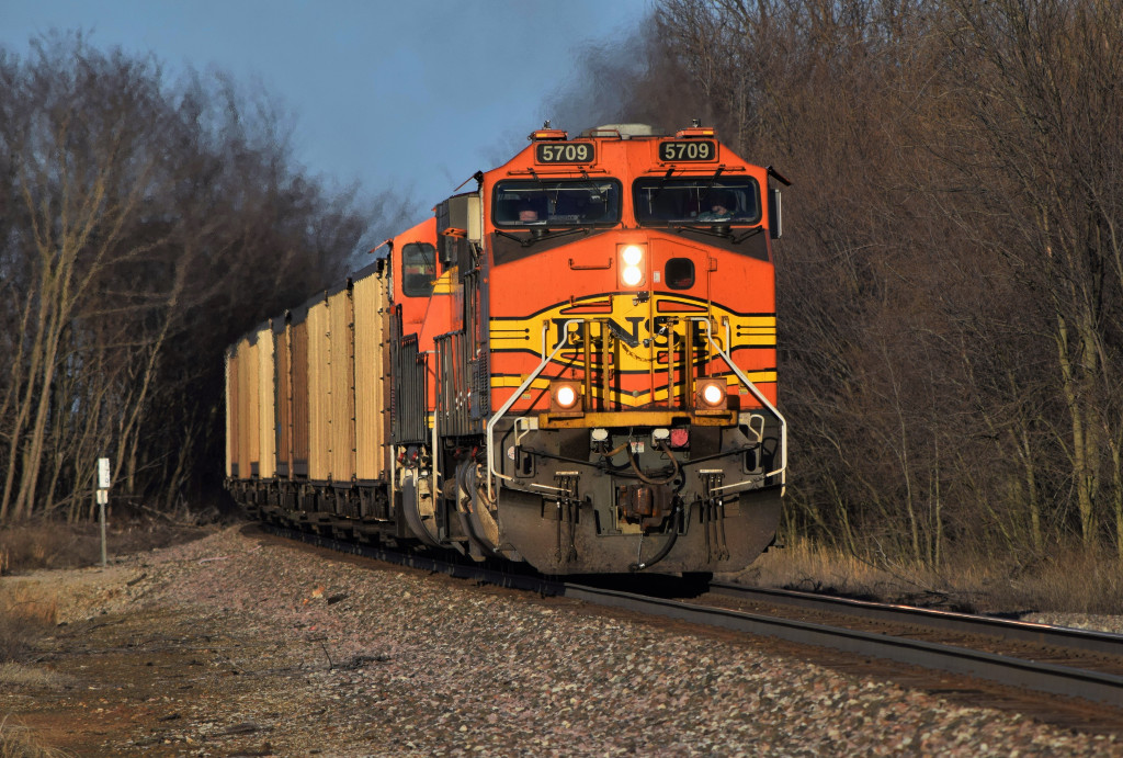 BNSF 5709 North 